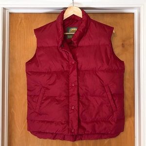 Cabela’s men’s small vest - NWOT